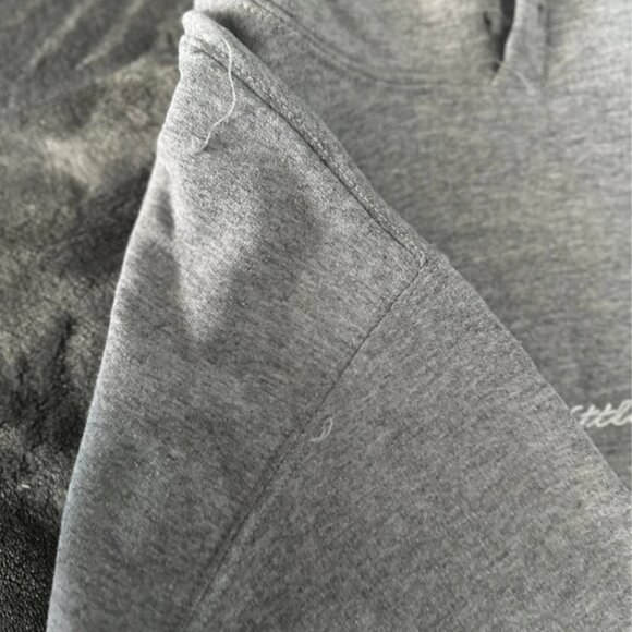 Pretty little thing, grey jumper - Picture 2 of 3